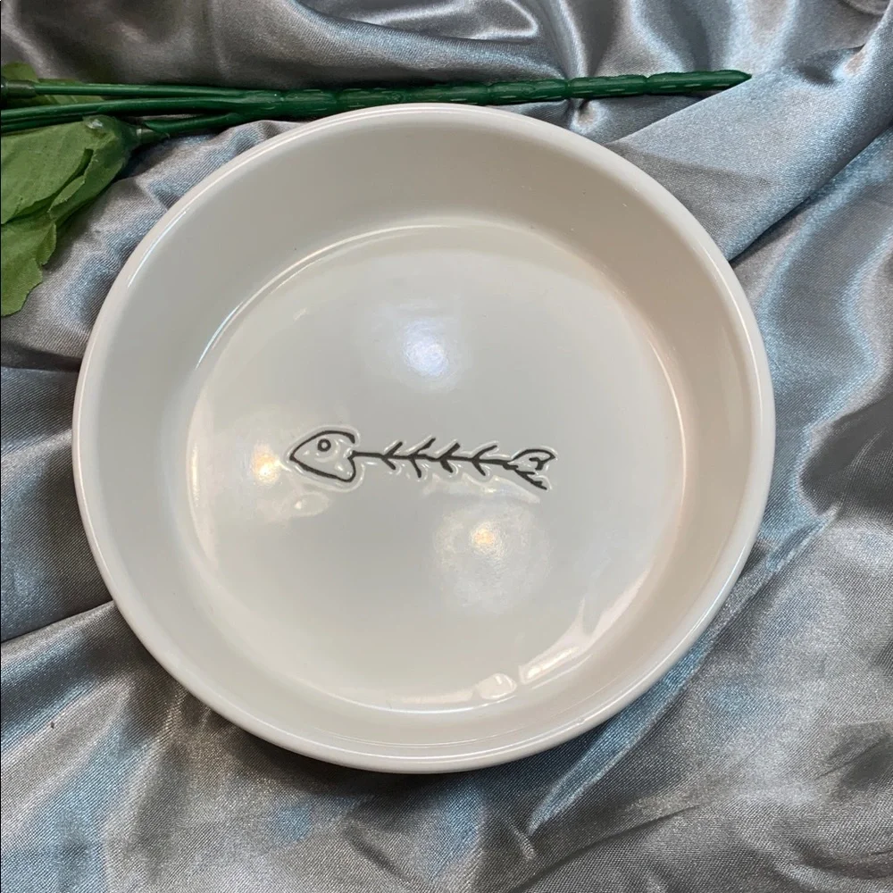 🌹RAE DUNN • White 'Drink' Ceramic Small Pet Bowl